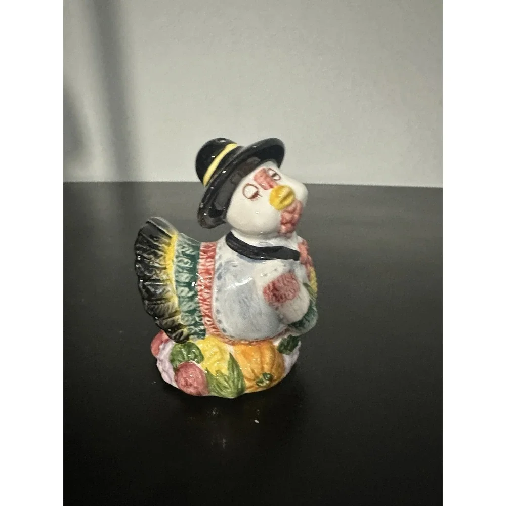 Thanksgiving Mr & Mrs Tom Turkey Ceramic Salt & Pepper Shakers